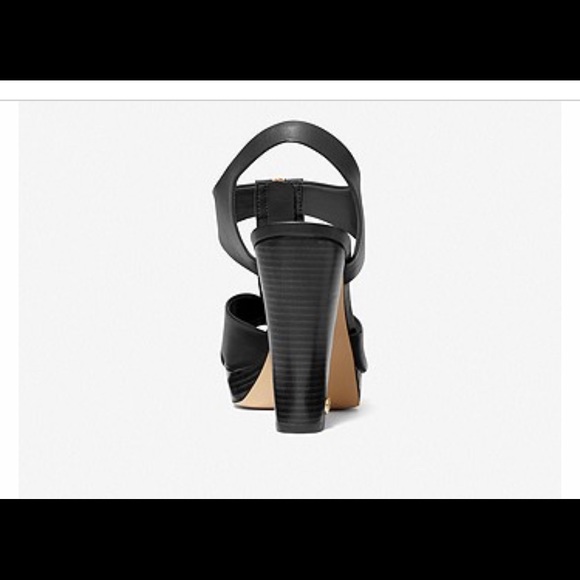 MICHAEL KORS LIESEL LOCK PLATFORM Black Sandal#7.5 - Picture 4 of 6